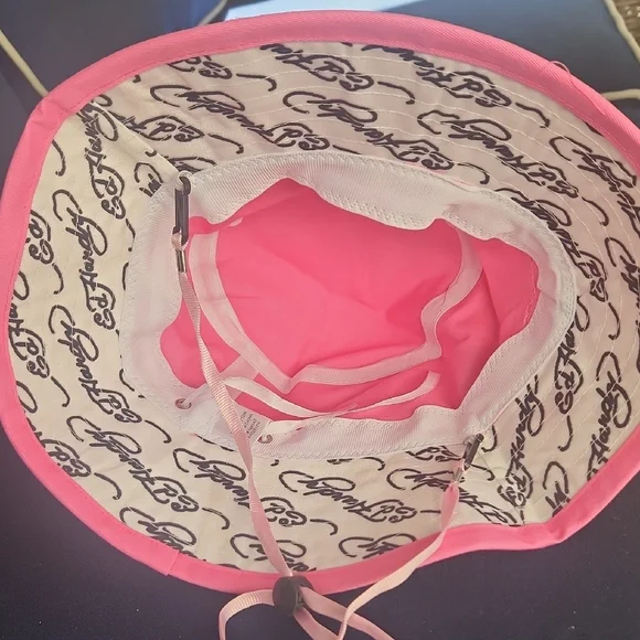 Ed Hardy Pink Bucket Hat with Skull Design - Picture 5 of 8